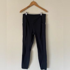 Black athletic leggings